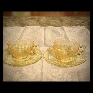 “Depression glass” teacups